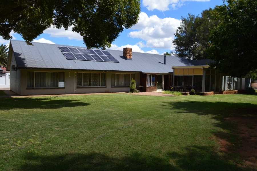 8 Bedroom Property for Sale in Irene Park North West